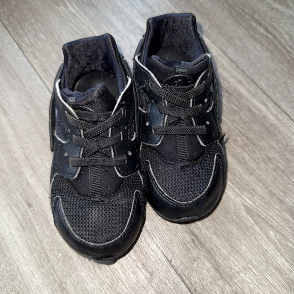 Nike Other - Toddler Nike Huarache